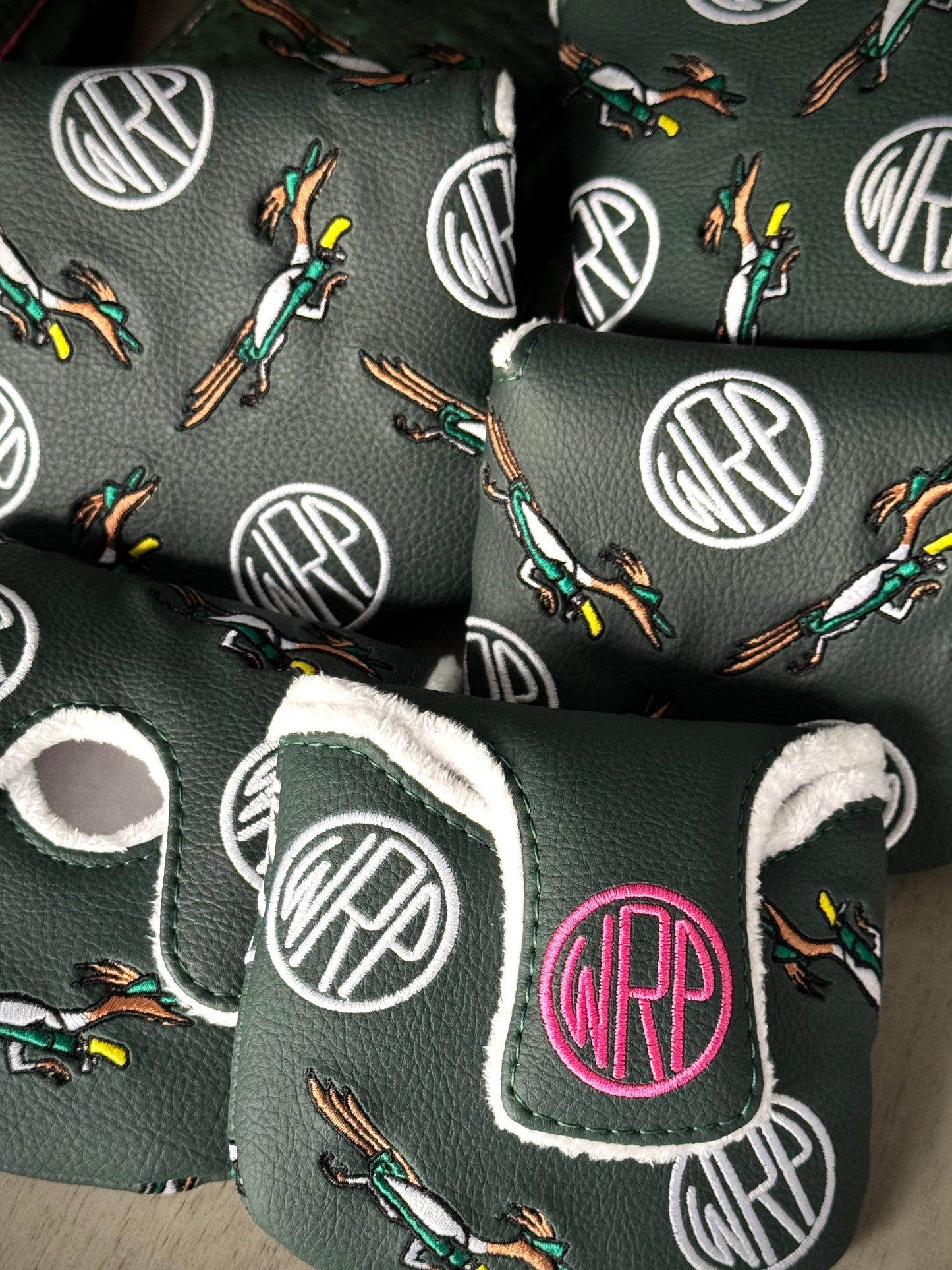 WRP Beep! Caddie Bib Putter Cover 