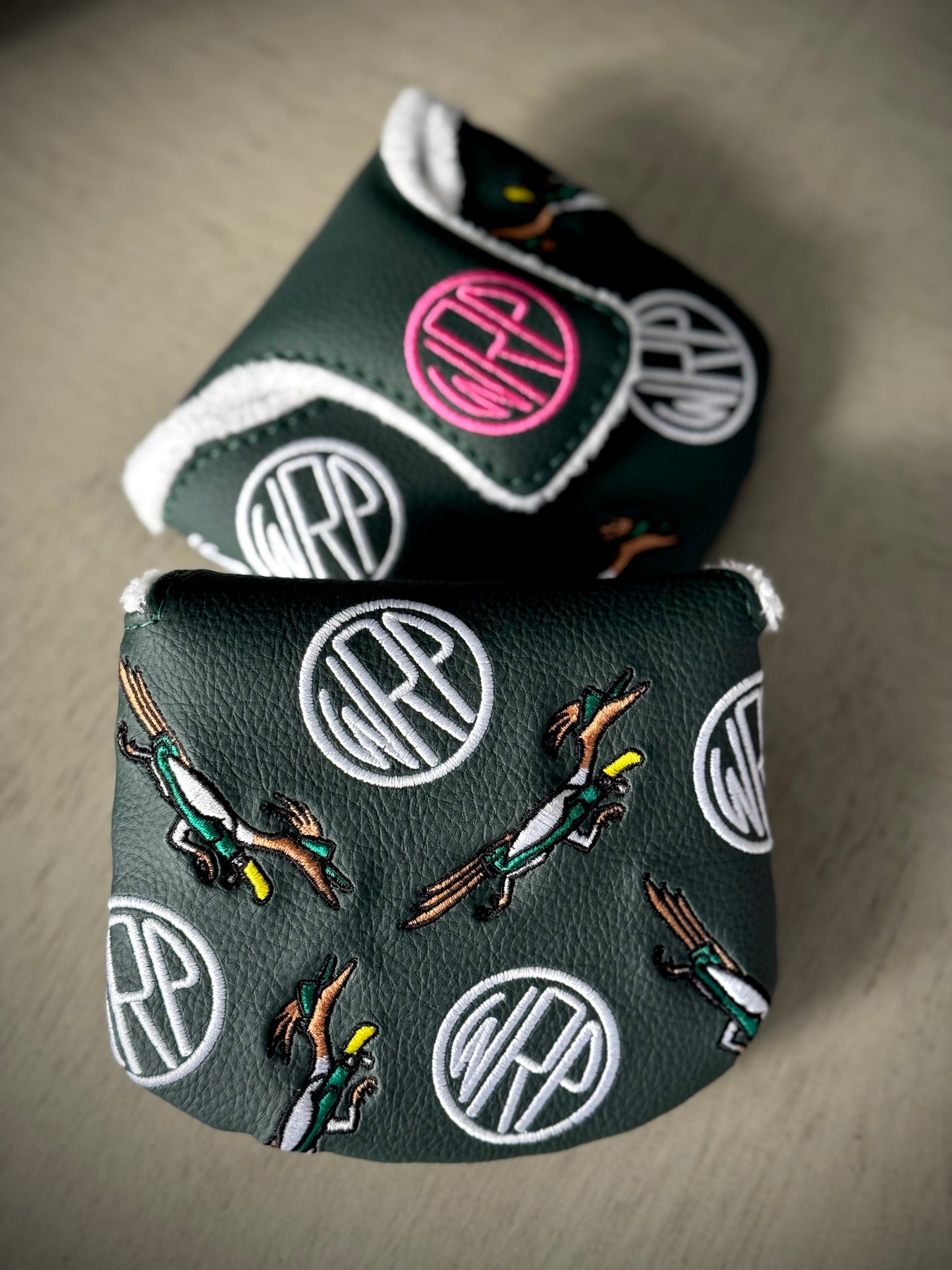WRP Beep! Caddie Bib Putter Cover 