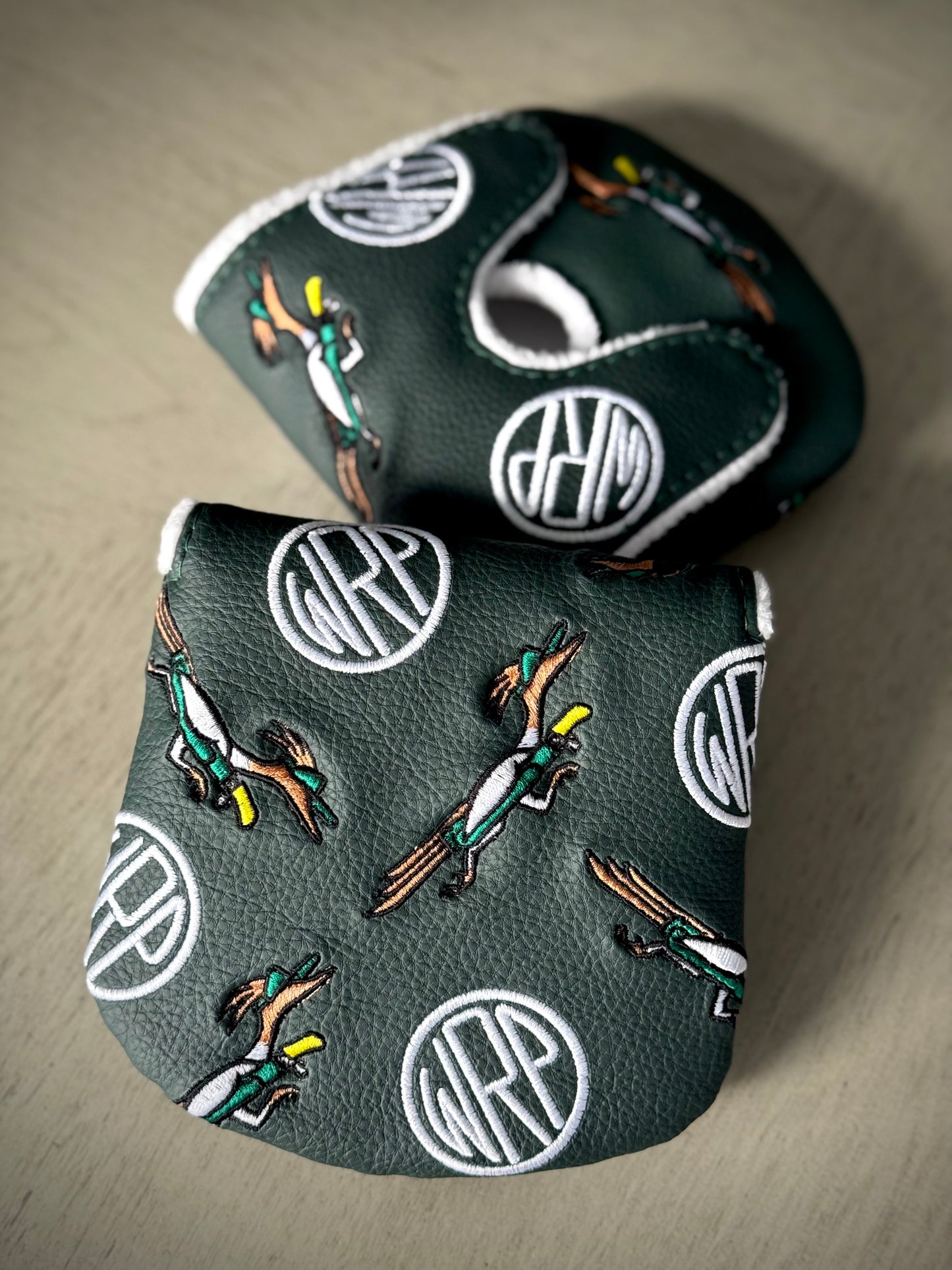 WRP Beep! Caddie Bib Putter Cover 